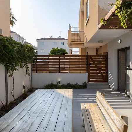 Kapparis Flat 22 파라림니