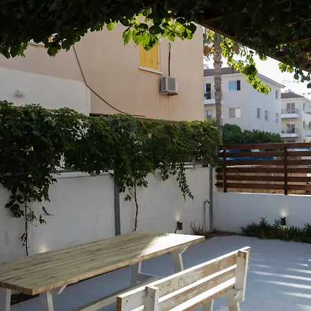 Kapparis Flat 22 باراليمني